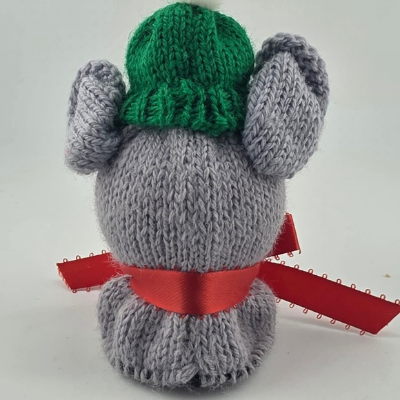 Vintage Knit Mouse Christmas Ornament Figurine Green Hat Red Ribbon‎ Bell Decor - Picture 4 of 4